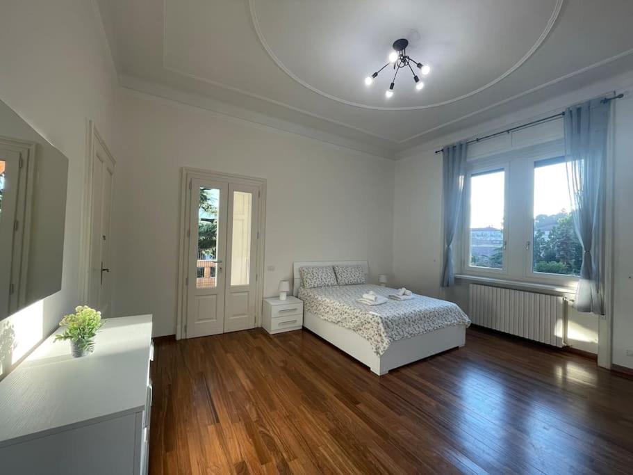 Bg Central President Suite Con Parcheggio - Vista Citta Alta Bergamo Exterior photo